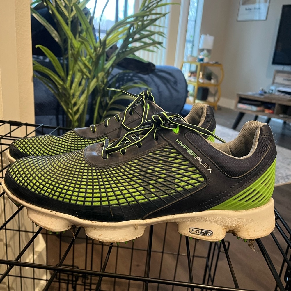 FJ golf shoes